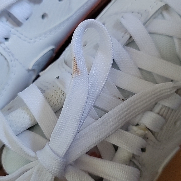 Nike shoes - Picture 6 of 7